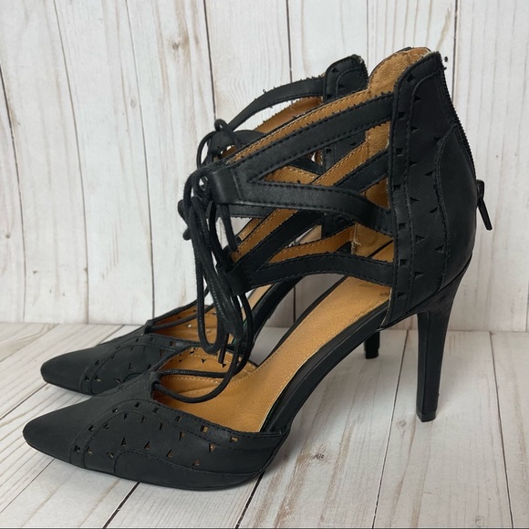 MIA Black Suede Pointed Toe Lace Up Heels - Picture 1 of 7